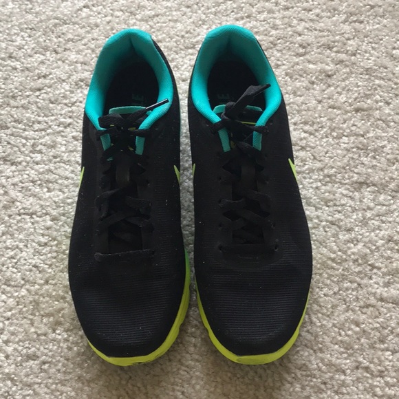 Nike tennis shoes - Picture 2 of 8